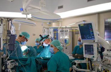 Cardiac_surgery_operating_room